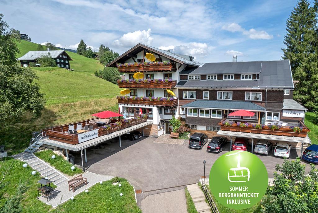 Der Berghof Aparthotel Hirschegg  Ngoại thất bức ảnh